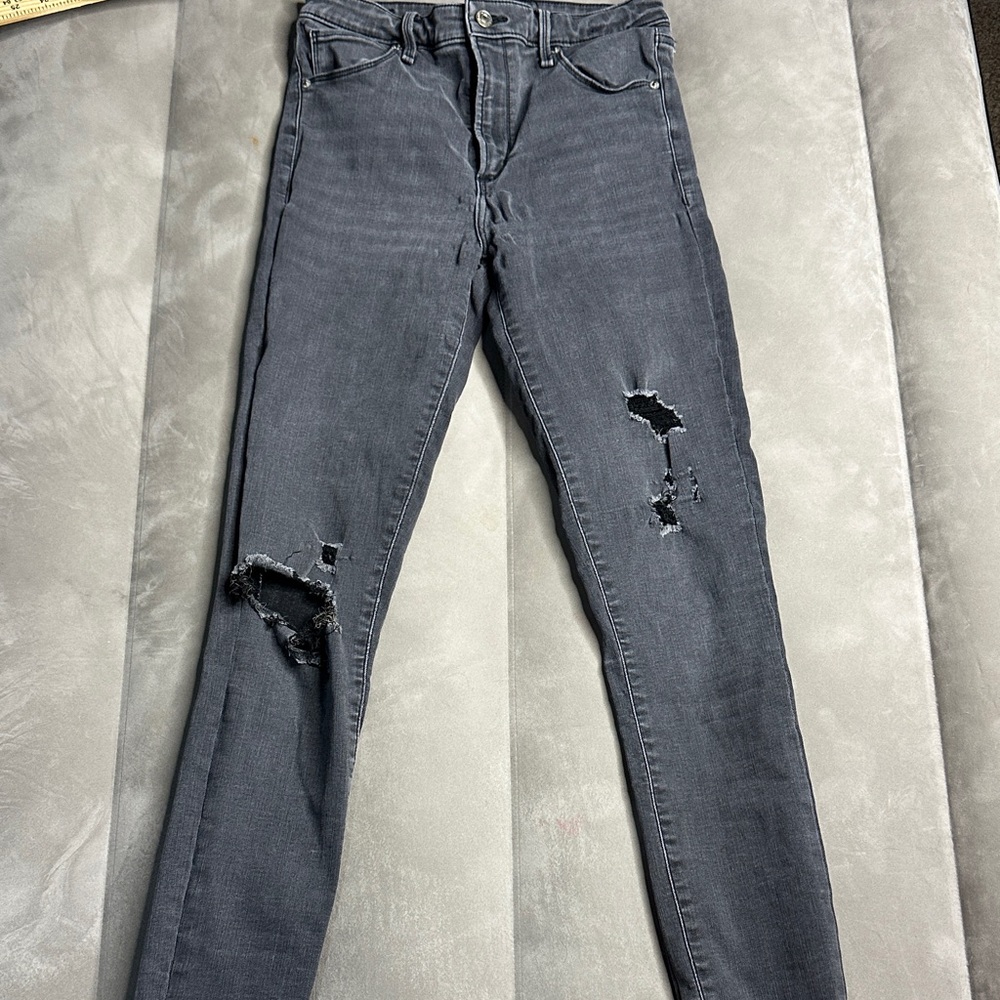 Abercrombie & Fitch Frayed Bottom Gray Distressed Skinny Jeans‎ size 4L